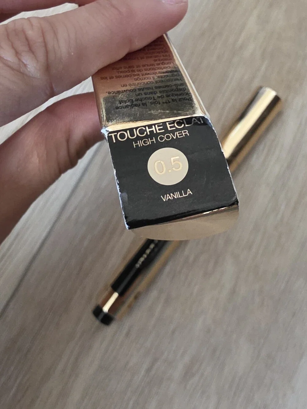 Yves Saint Laurent Touche Eclat High Cover Radiant Concealer Shade 0.5 VANILLA